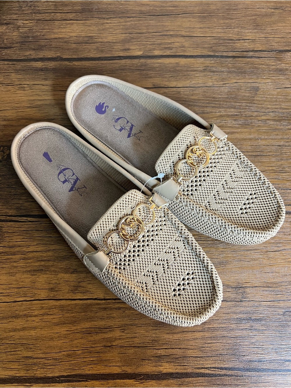Gloria Vanderbilt Beige Knit Slip-On Loafers with Gold Chain Accents- 10